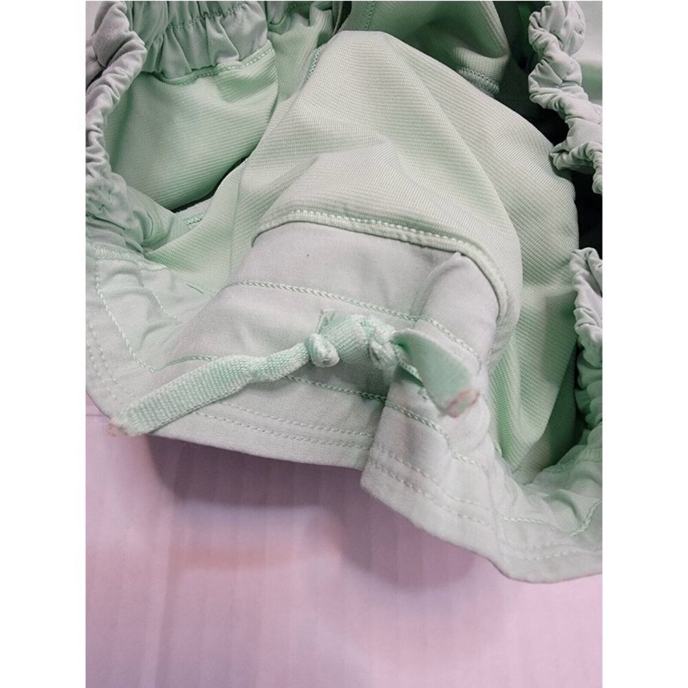 Lululemon Mint Green 2.5” Low Rise Athletic Shorts - Picture 10 of 12
